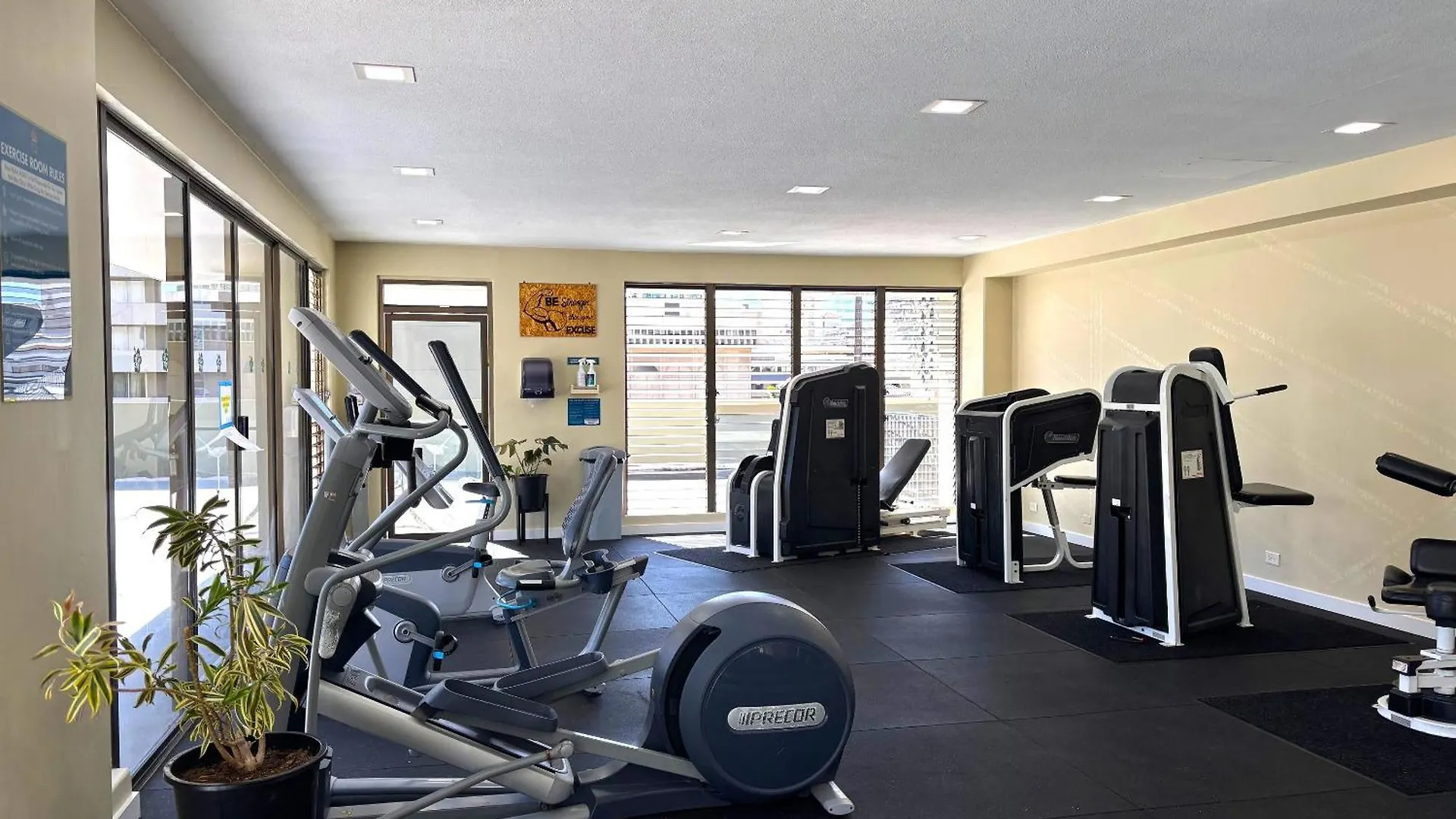 Feriehus Royal Kuhio 1712 - Spacious Corner Unit With Stunning Ocean City Views In The Heart Of Waikiki! Honolulu