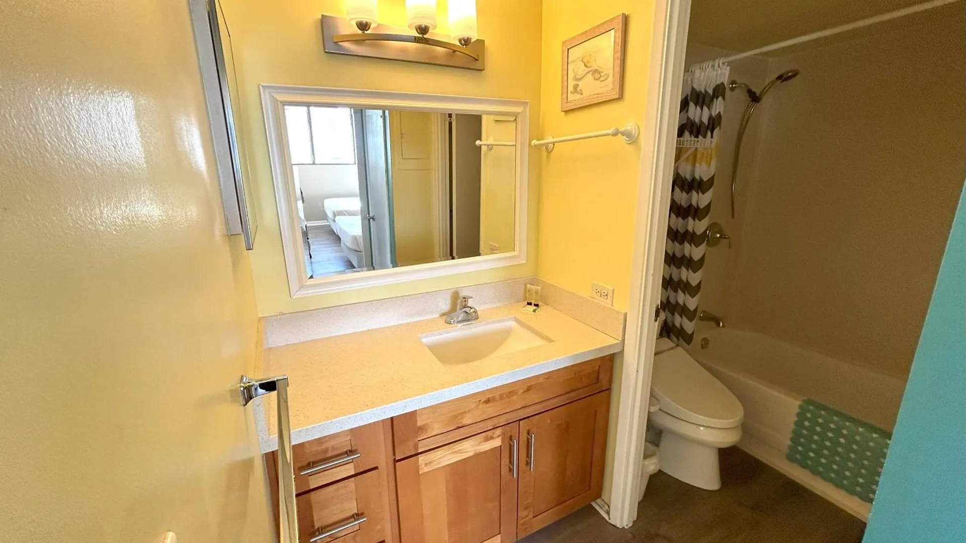 Royal Kuhio 1712 - Spacious Corner Unit With Stunning Ocean City Views In The Heart Of Waikiki! Honolulu Nyaraló
